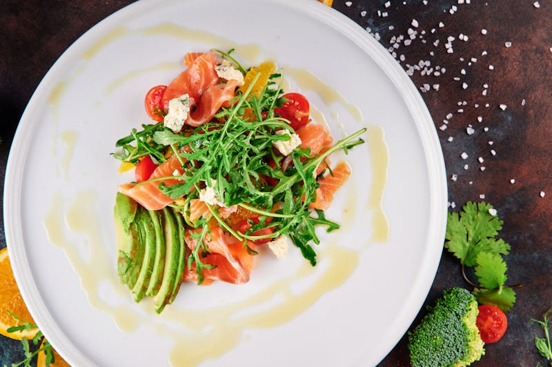 Rucola Salat mit Parmesan und Kirschtomaten